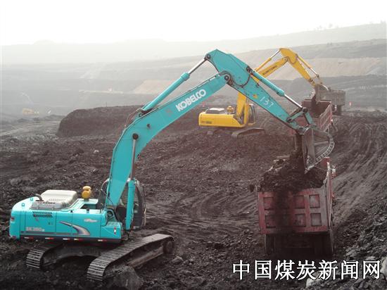 元寶山露天礦西露天選采 強(qiáng)化管理，精準(zhǔn)提煤質(zhì)新篇章